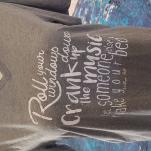 V neck Willam Hill tee shirt made by canvas